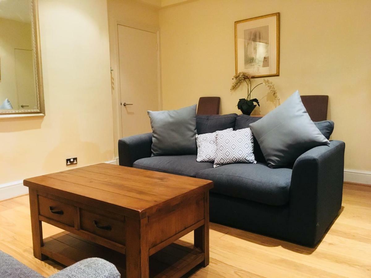 Large 2 Bedroom 2 Bathroom Apartment In Westminster Londra Esterno foto