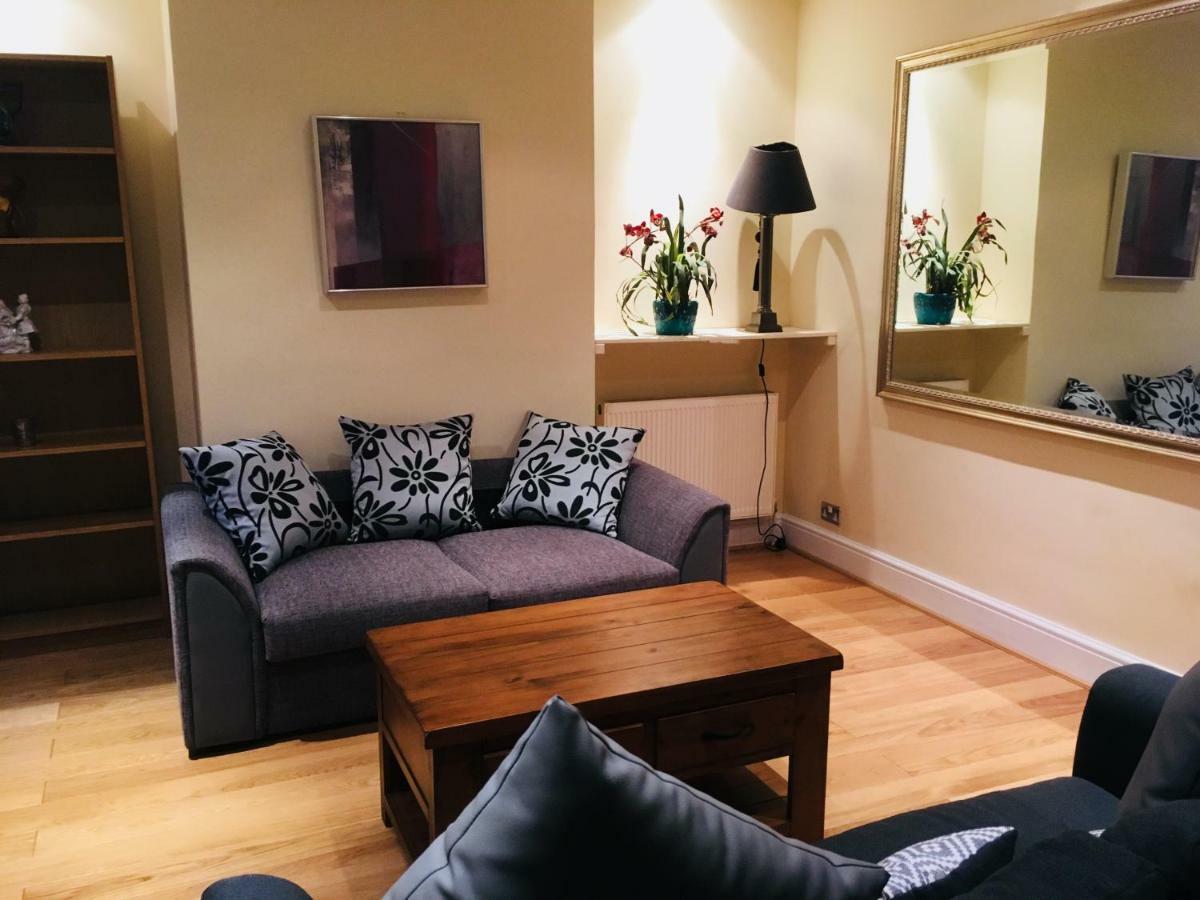 Large 2 Bedroom 2 Bathroom Apartment In Westminster Londra Esterno foto